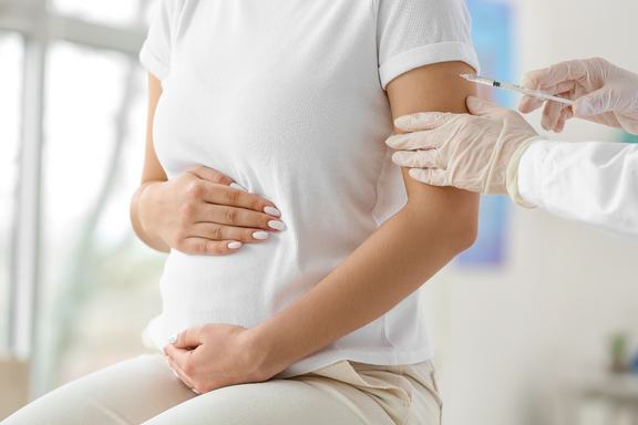 2 Person Vaccine Shot